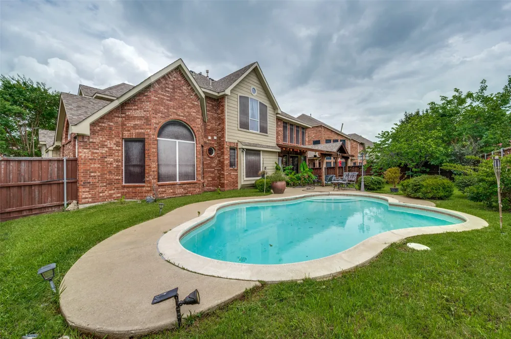 9617 Peach Tree Lane Rowlett, TX 75089
