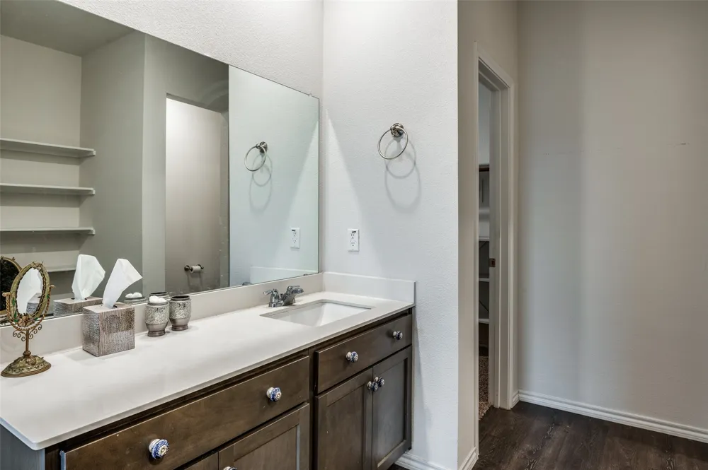 728 Glover Drive Aubrey, TX 76227