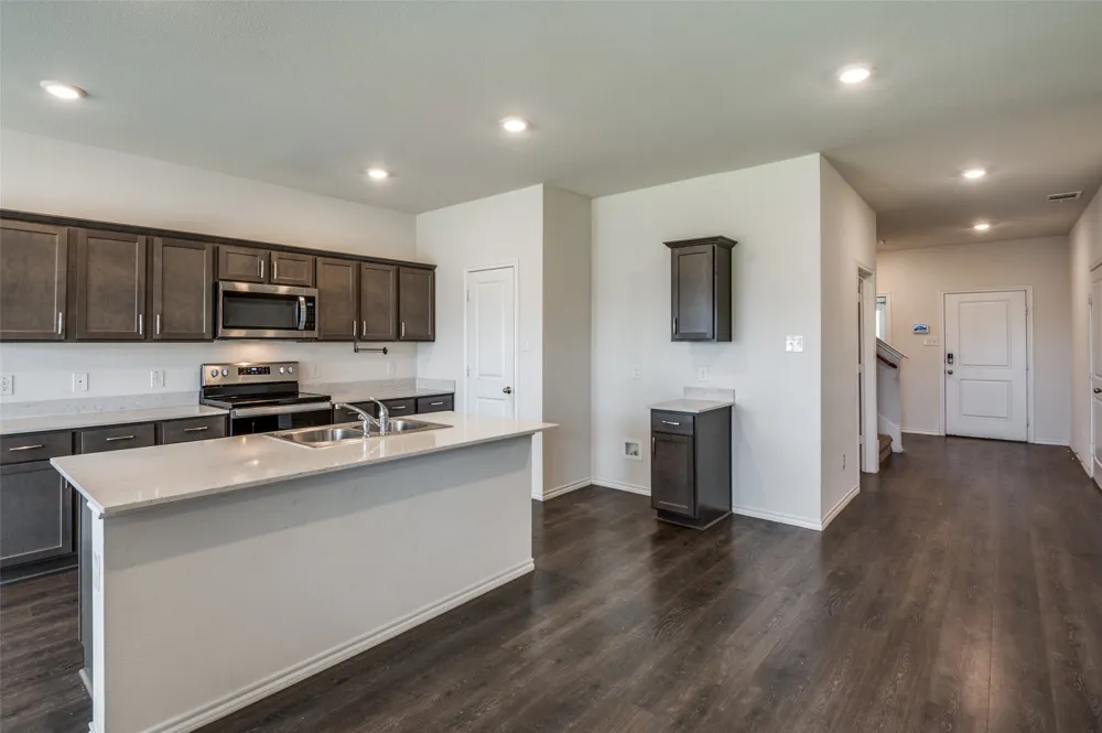 728 Glover Drive Aubrey, TX 76227