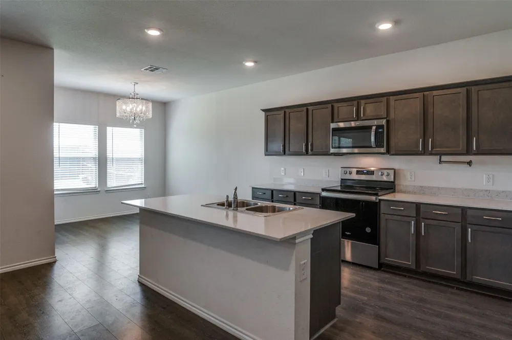 728 Glover Drive Aubrey, TX 76227