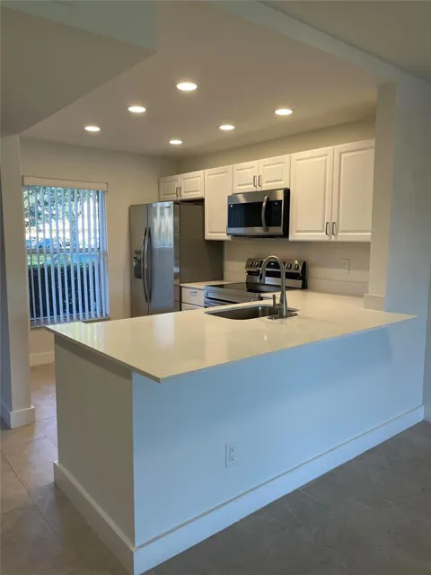 5890 NW 64th Avenue #103