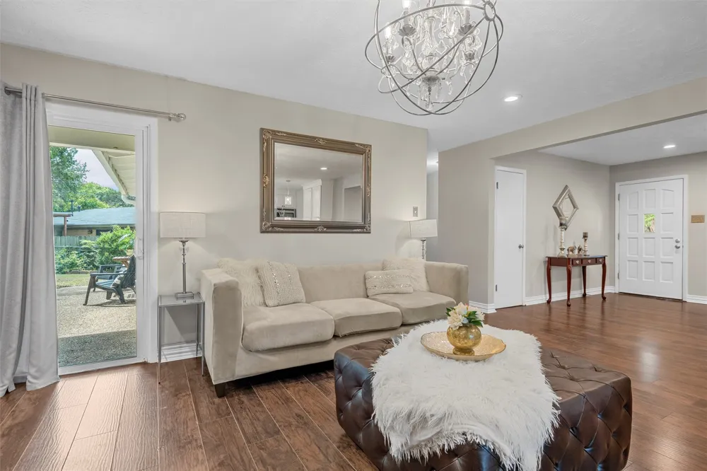 357 Sharron Drive Woodway, TX 76712