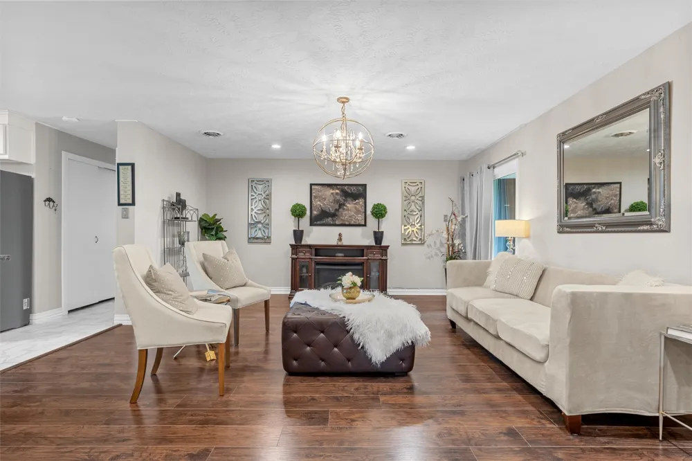 357 Sharron Drive Woodway, TX 76712