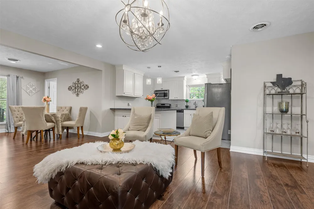 357 Sharron Drive Woodway, TX 76712