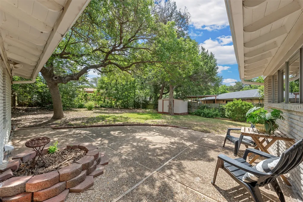 357 Sharron Drive Woodway, TX 76712