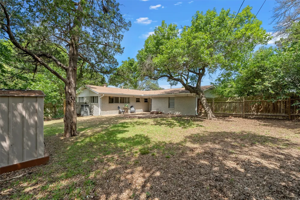 357 Sharron Drive Woodway, TX 76712