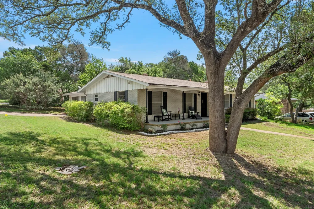 357 Sharron Drive Woodway, TX 76712