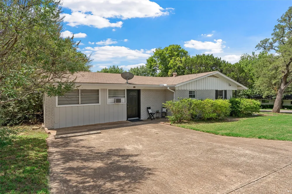 357 Sharron Drive Woodway, TX 76712