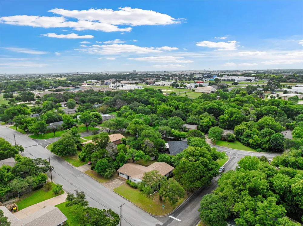 357 Sharron Drive Woodway, TX 76712