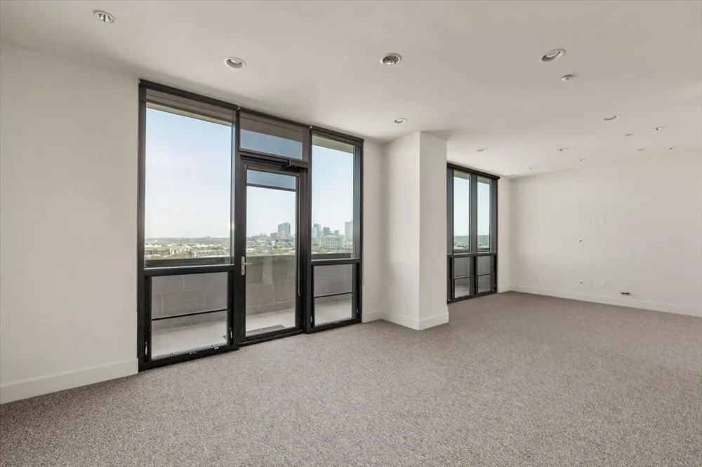 3100 W 7th Street #719 Fort Worth, TX 76107