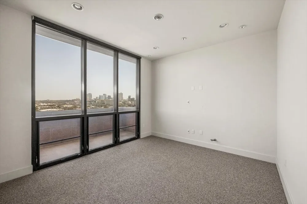 3100 W 7th Street #719 Fort Worth, TX 76107
