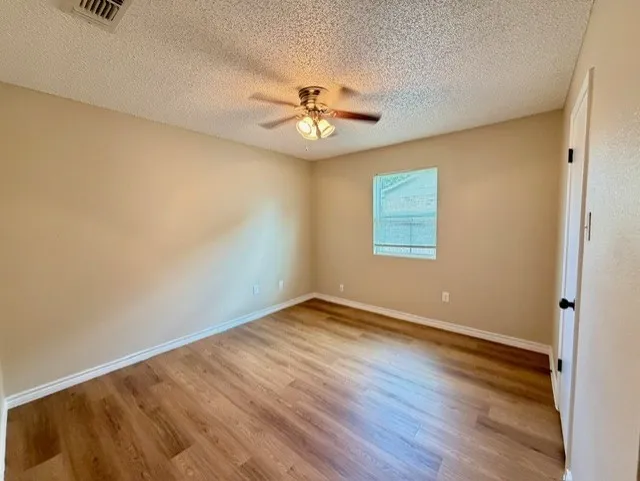 5905 Dan Drive Killeen, TX 76543