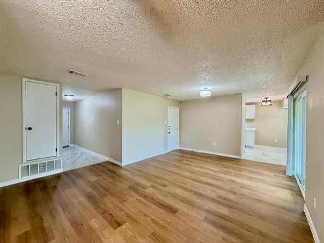5905 Dan Drive Killeen, TX 76543