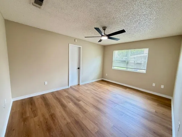 5905 Dan Drive Killeen, TX 76543