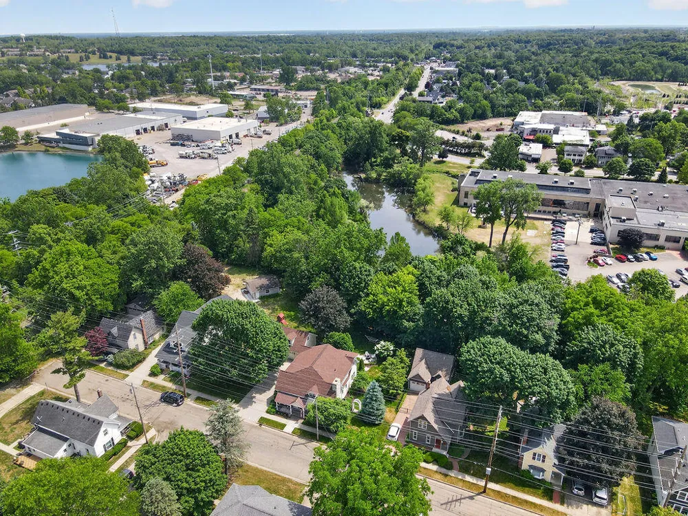 464 Butler Street Northville City, MI 48167