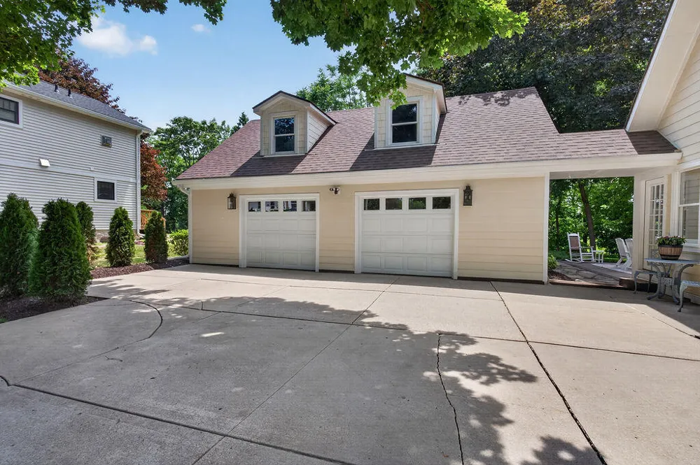 464 Butler Street Northville City, MI 48167