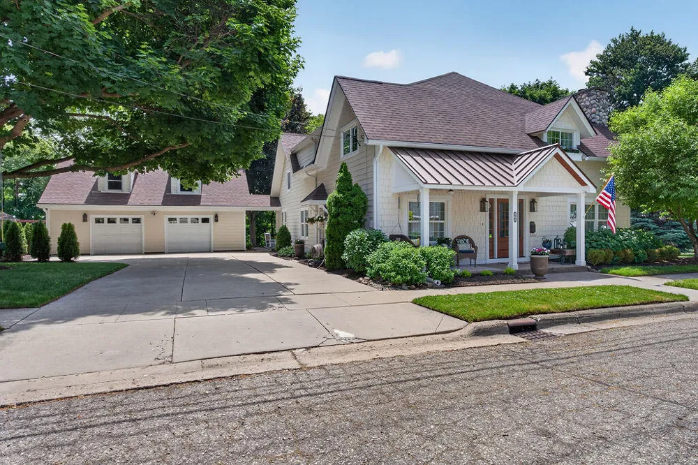 464 Butler Street Northville City, MI 48167