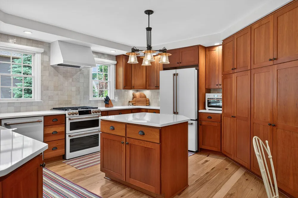 464 Butler Street Northville City, MI 48167