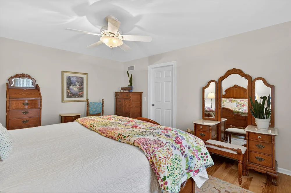 464 Butler Street Northville City, MI 48167
