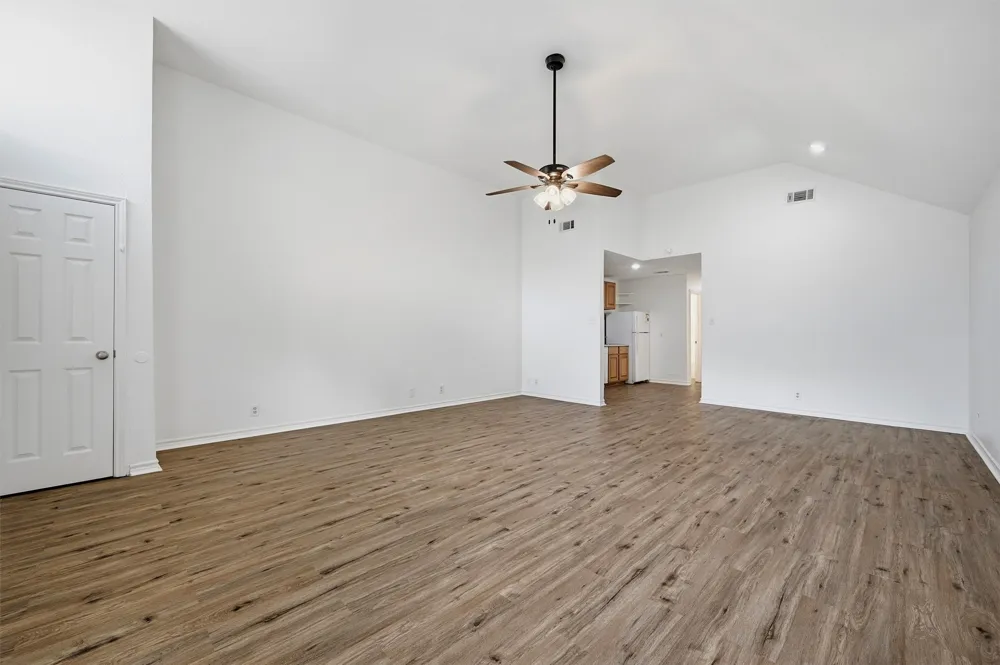906 W Houston Street Sherman, TX 75092