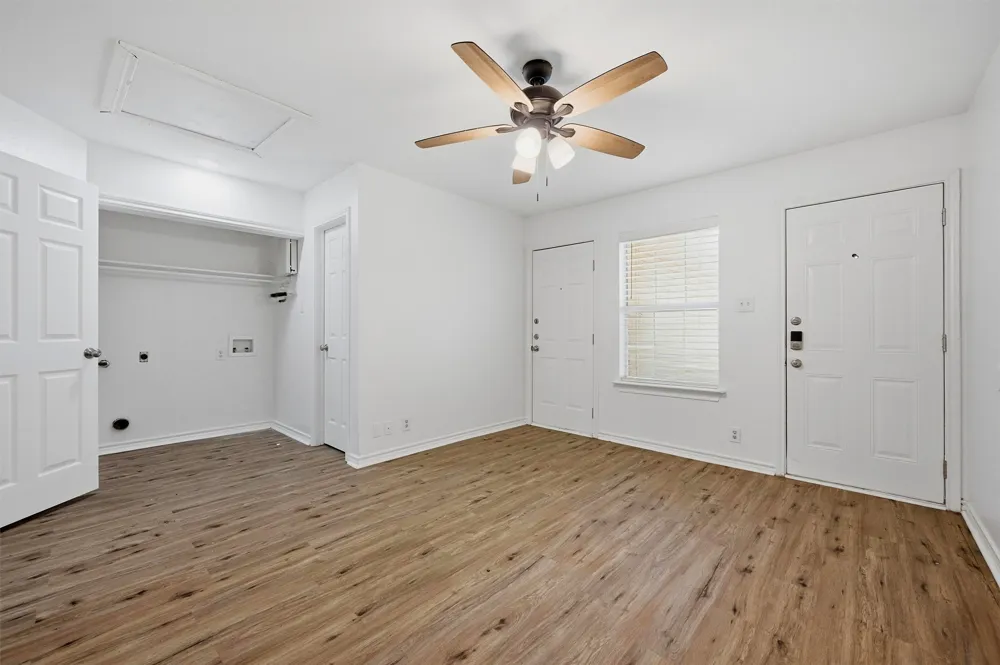 906 W Houston Street Sherman, TX 75092