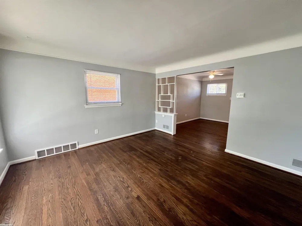 20351 8 Mile Road St Clair Shores City, MI 48080