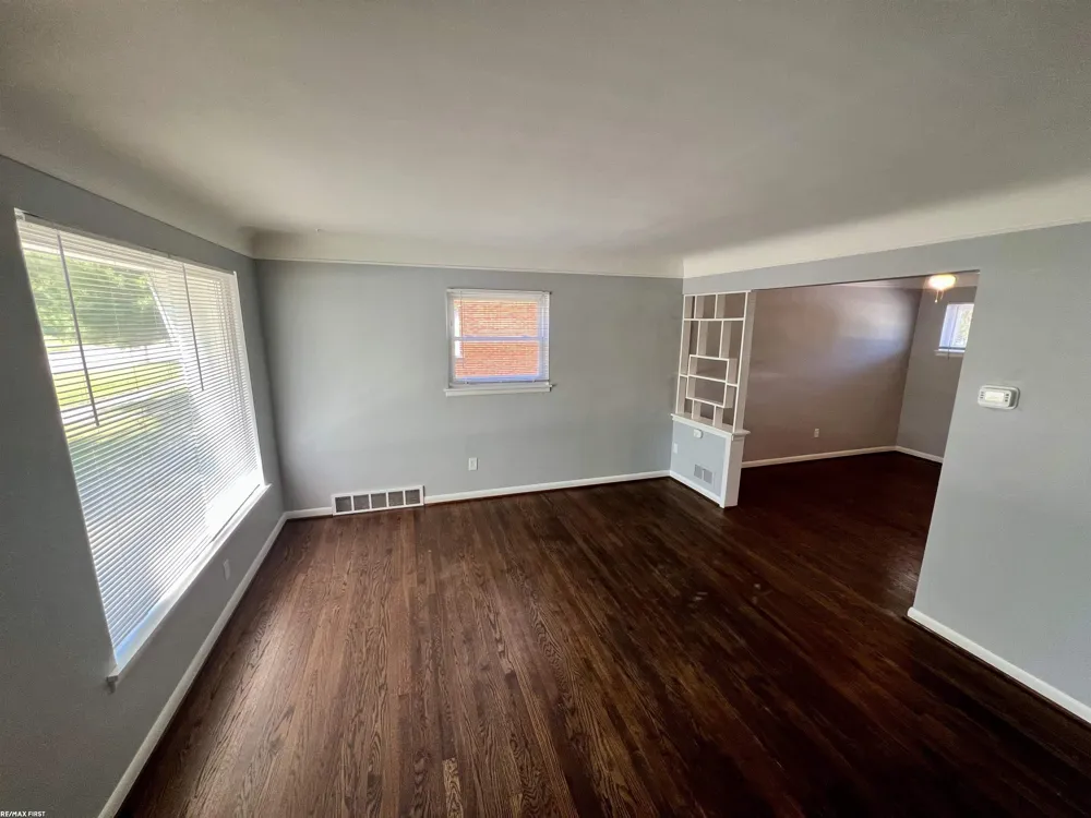 20351 8 Mile Road St Clair Shores City, MI 48080