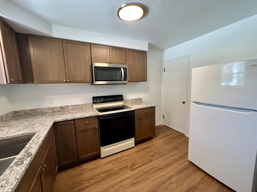 20351 8 Mile Road St Clair Shores City, MI 48080