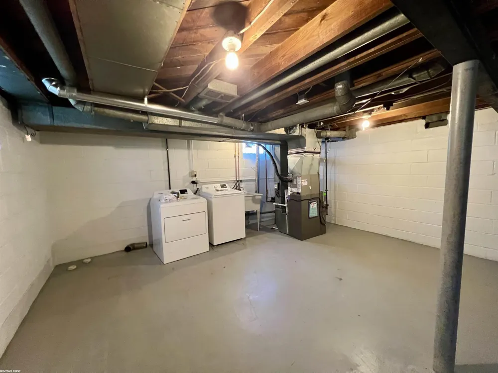 20351 8 Mile Road St Clair Shores City, MI 48080