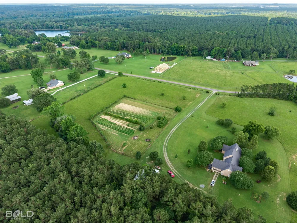 Twin Lakes Road Mansfield, LA 71052