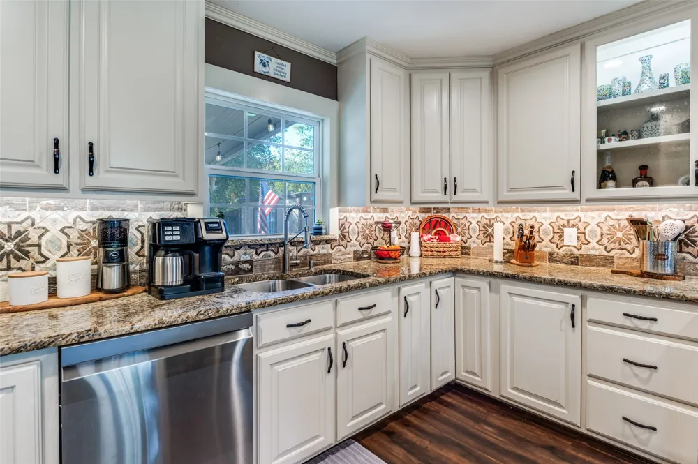 2601 Murphy Drive Bedford, TX 76021