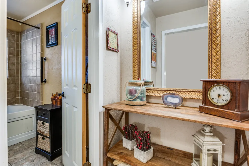 2601 Murphy Drive Bedford, TX 76021