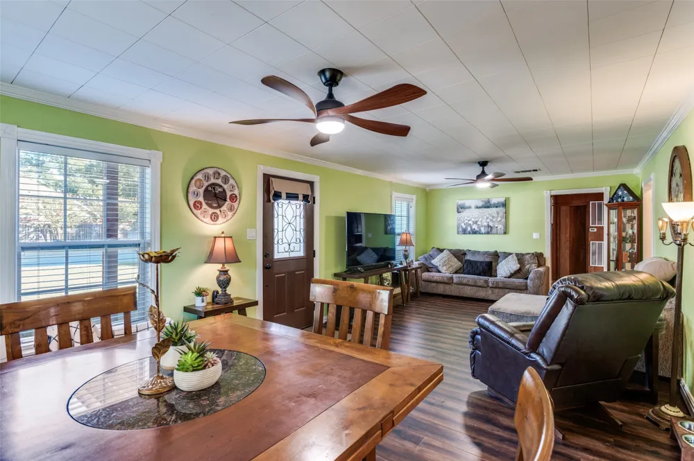 2601 Murphy Drive Bedford, TX 76021
