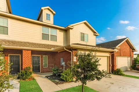1203 Mallard Cove