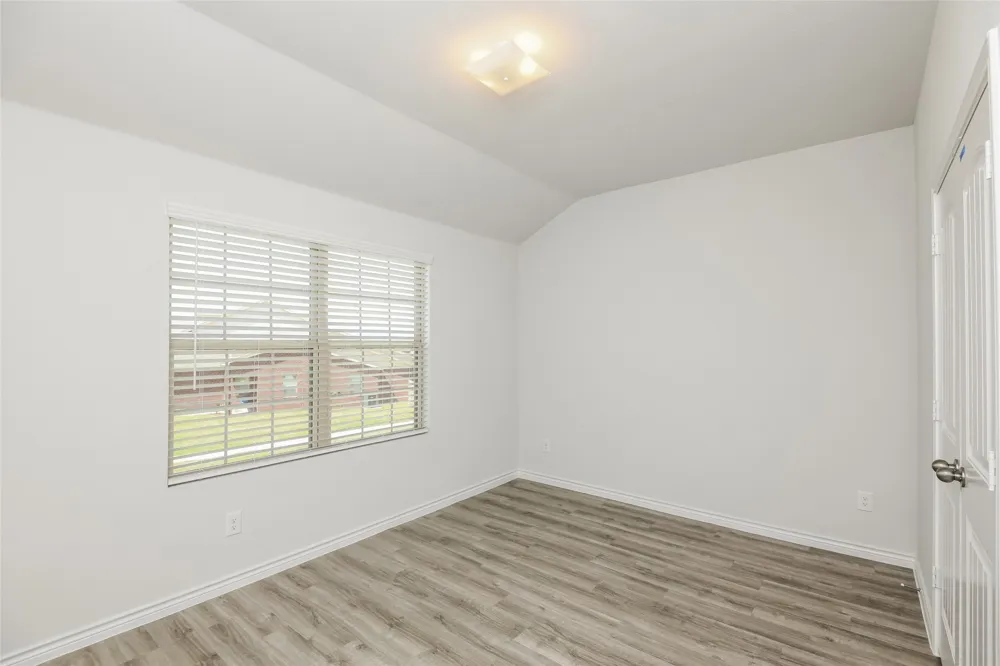 1203 Mallard Cove Ennis, TX 75119