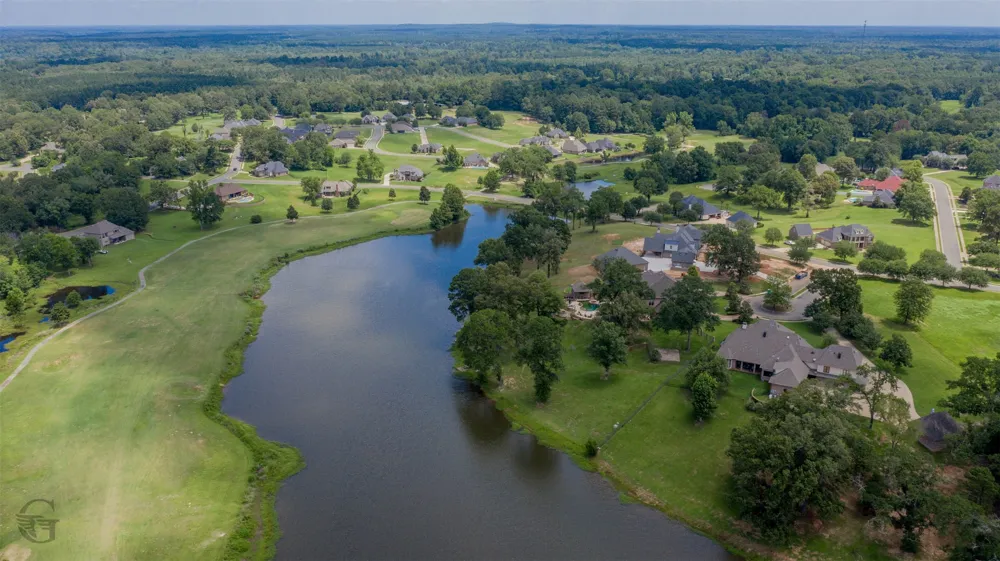 52 Golf Club Drive Haughton, LA 71037
