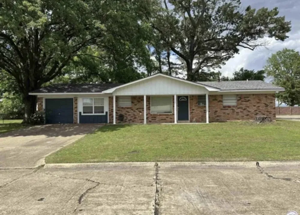 1002 Champion Street Texarkana, TX 75501