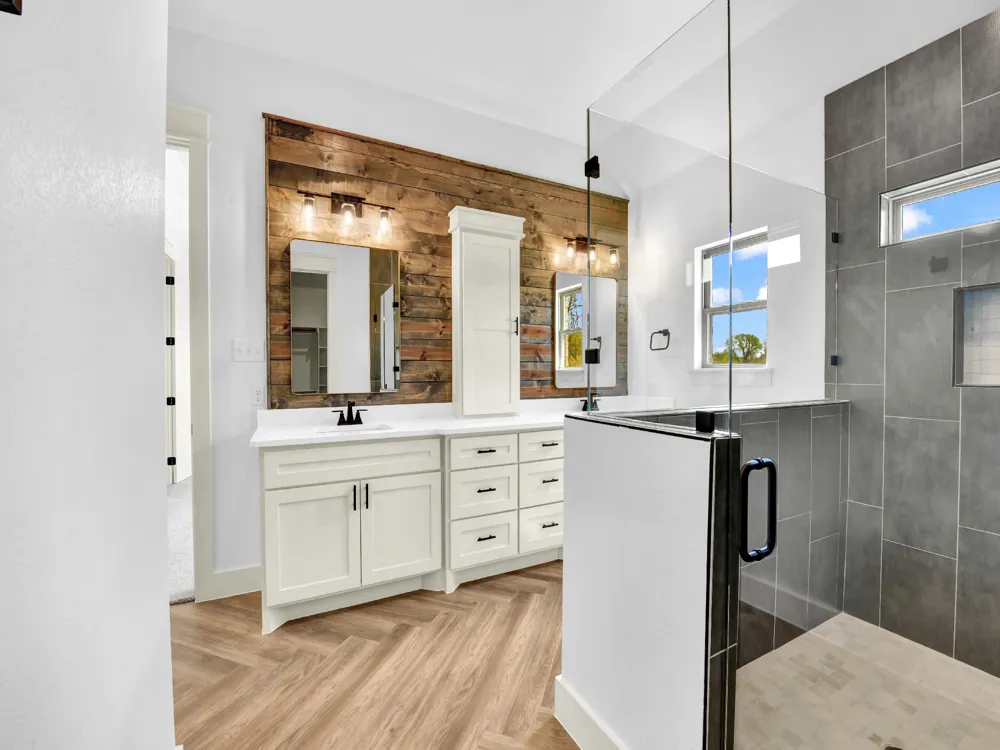 10016 Valley Oak Way Springtown, TX 76082