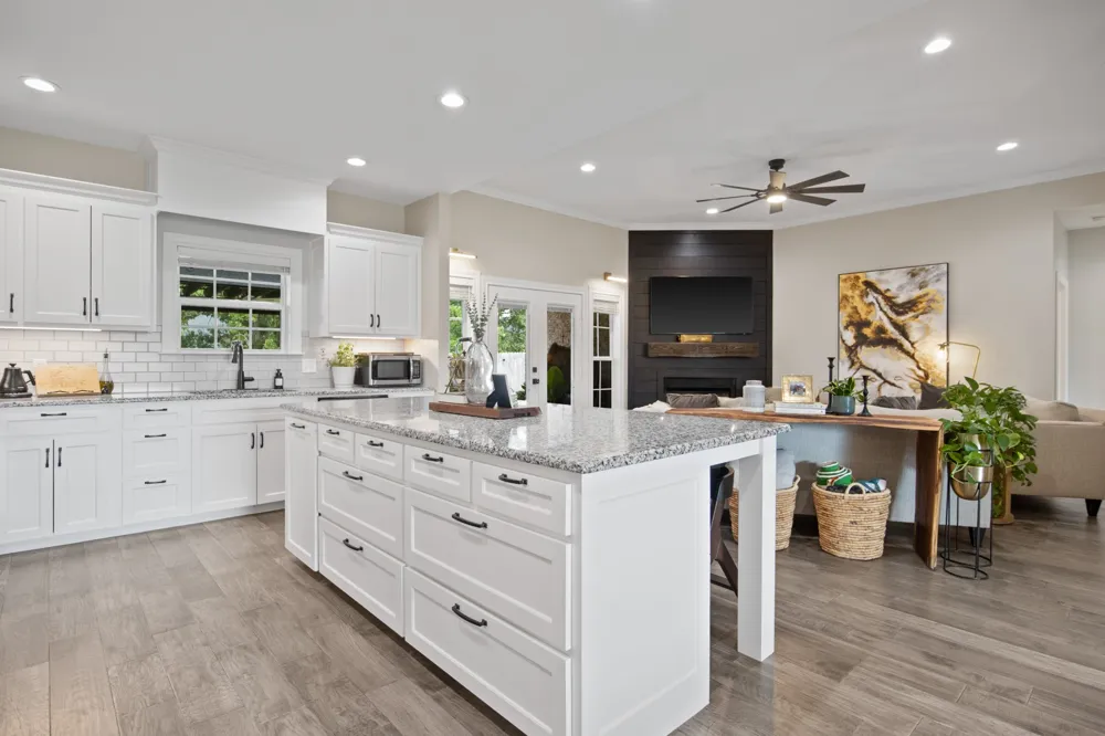 2729 Stone Briar Mt Pleasant, TX 75455