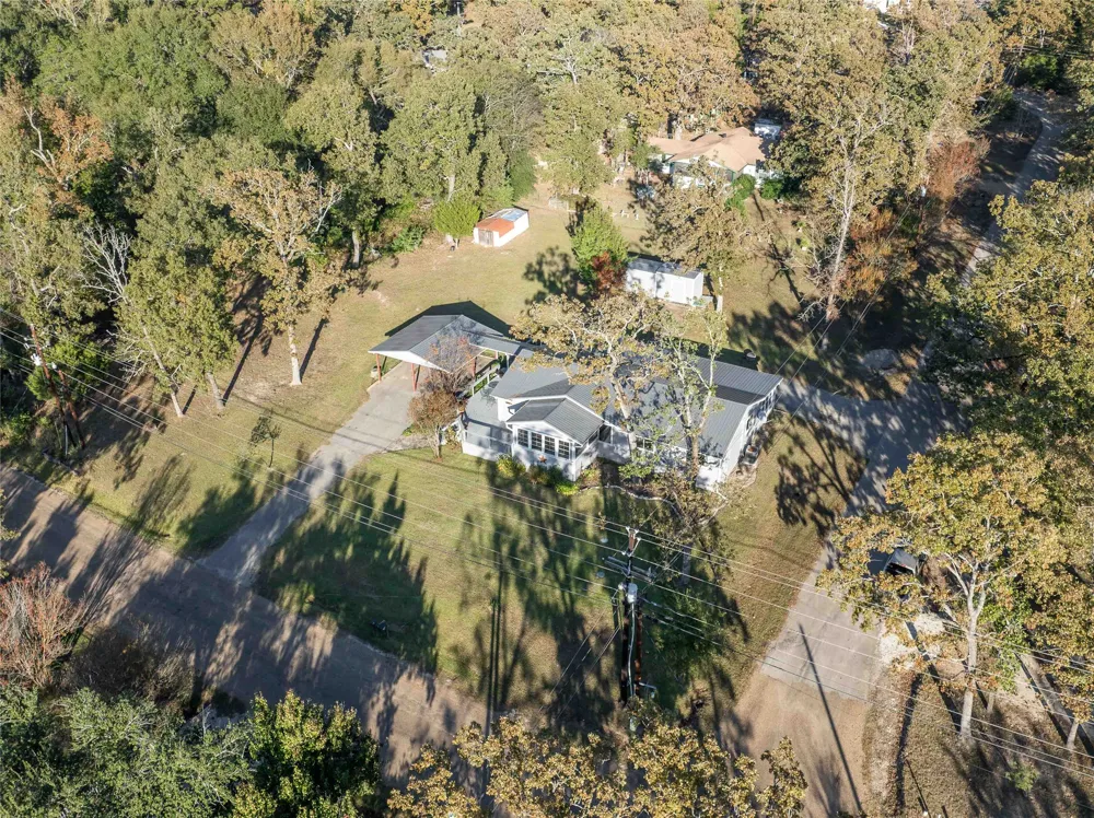 704 Callender Lake Drive Murchison, TX 75778