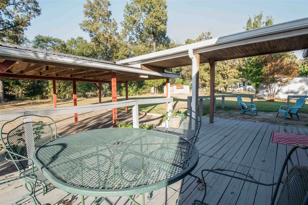 704 Callender Lake Drive Murchison, TX 75778