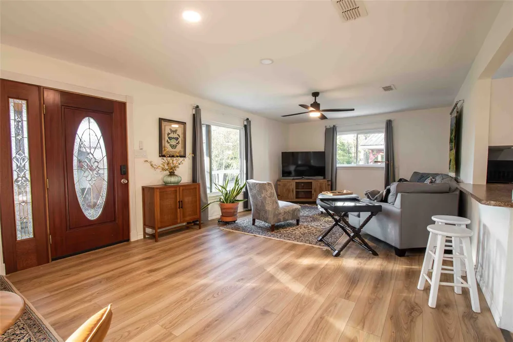 704 Callender Lake Drive Murchison, TX 75778