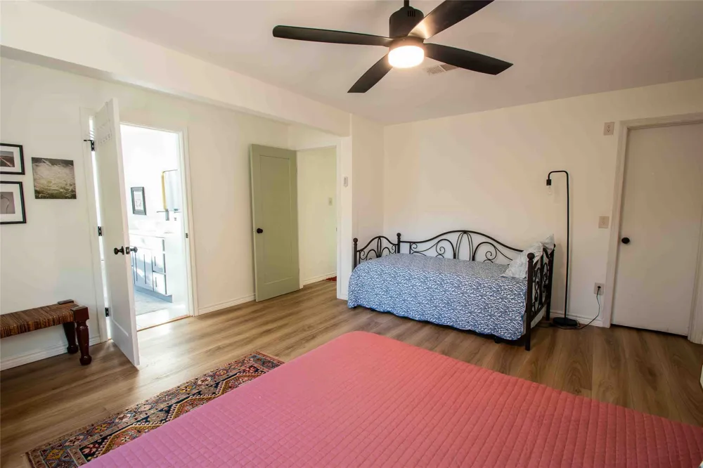 704 Callender Lake Drive Murchison, TX 75778