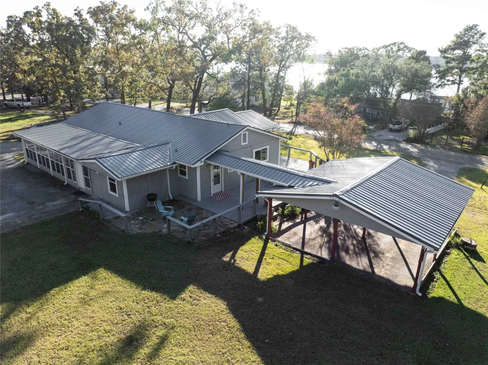 704 Callender Lake Drive Murchison, TX 75778