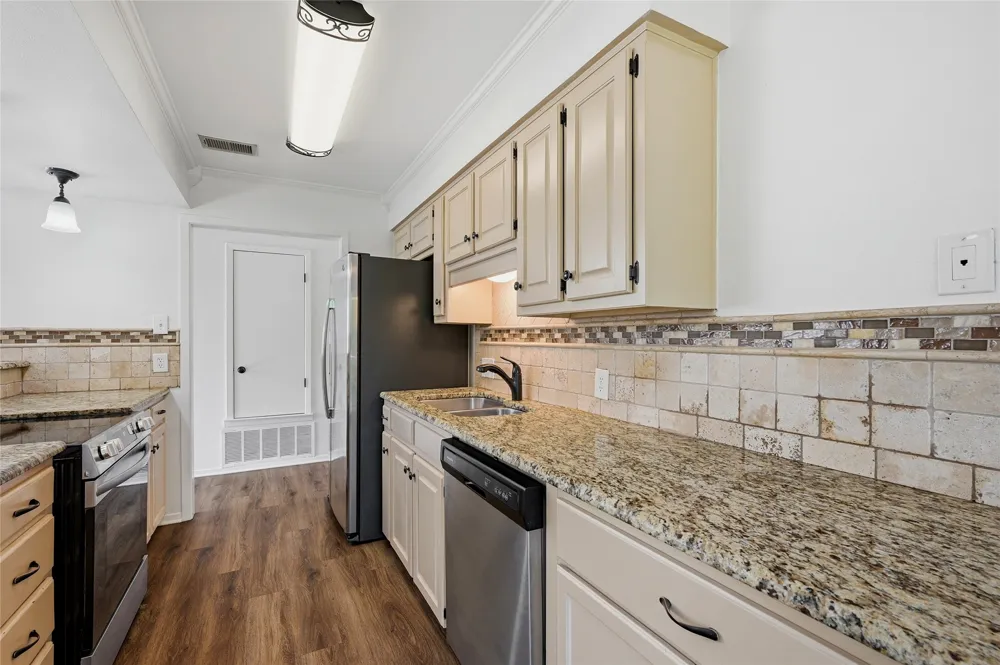 914 W Washington Street #F Sherman, TX 75092