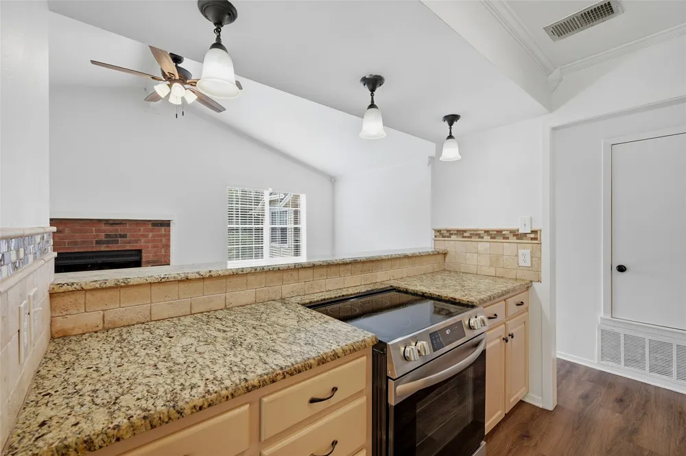 914 W Washington Street #F Sherman, TX 75092