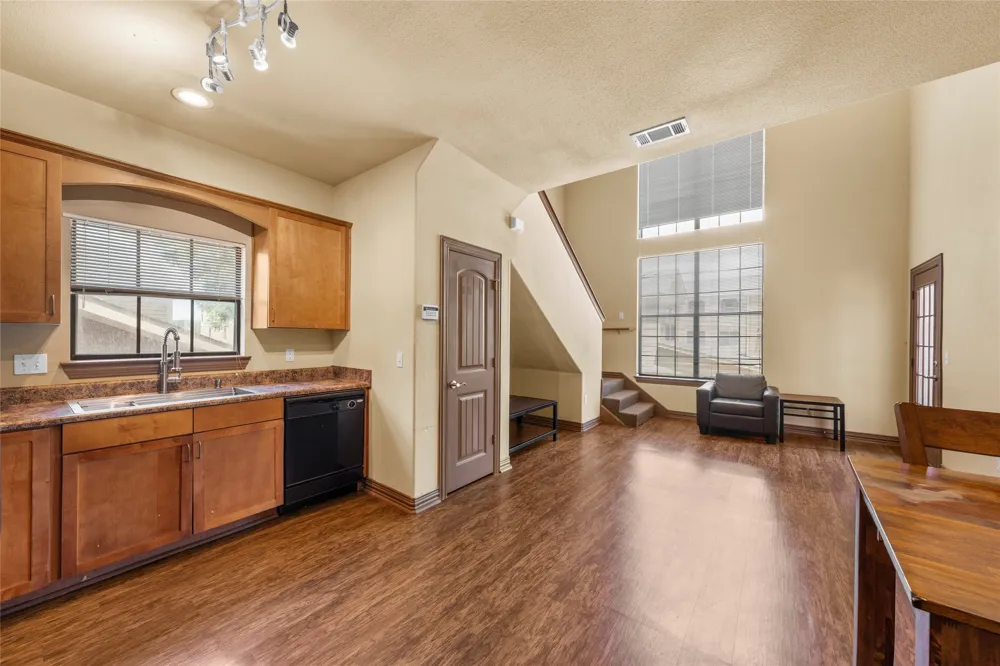 2410 S 2nd Street #413 Waco, TX 76706