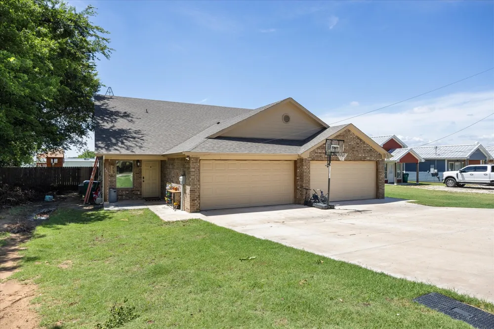 403 W 5th Street Tolar, TX 76476