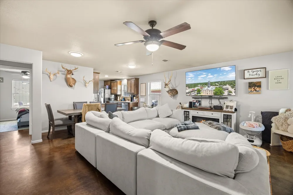 403 W 5th Street Tolar, TX 76476