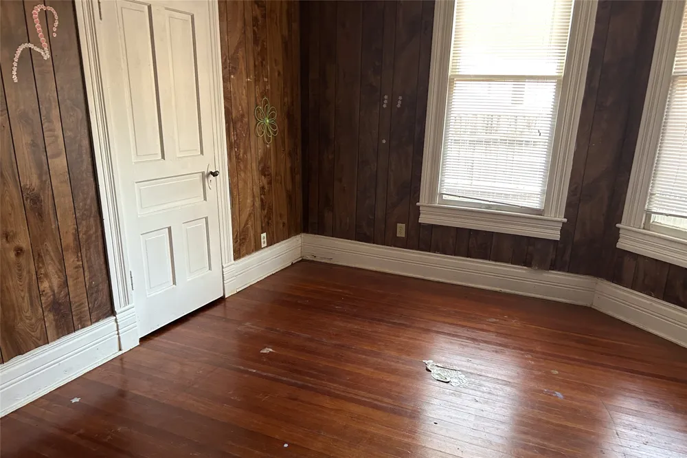 701 S Clements Street Gainesville, TX 76240